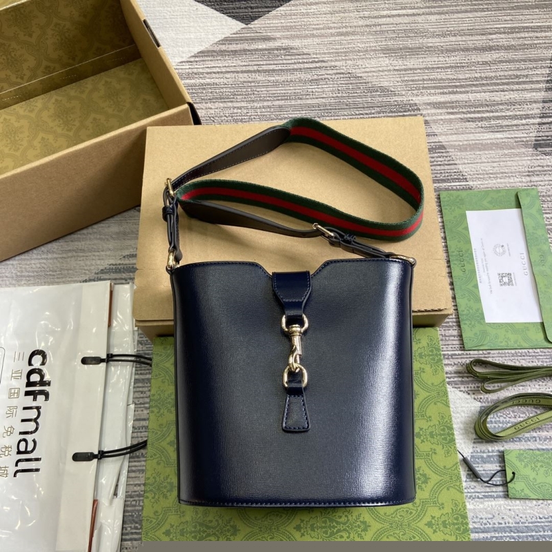 G*u*i bucket bags